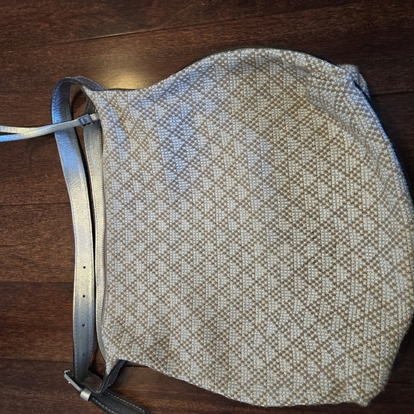 Handbag - Picture 3 of 3